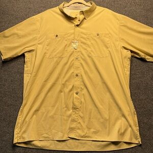 New Bass Pro Shops Men's Yellow Button Down Shirt
